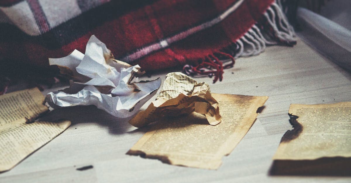 Restore Photos with Missing Corners and Torn Edges, Free Online AI Tool